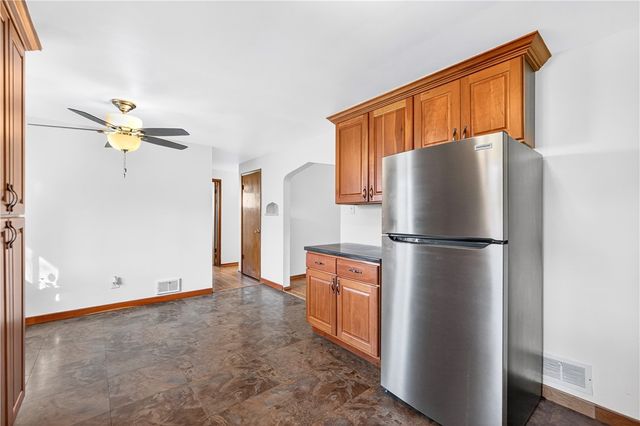 14 Holt Dr, Union Twp, PA 15332