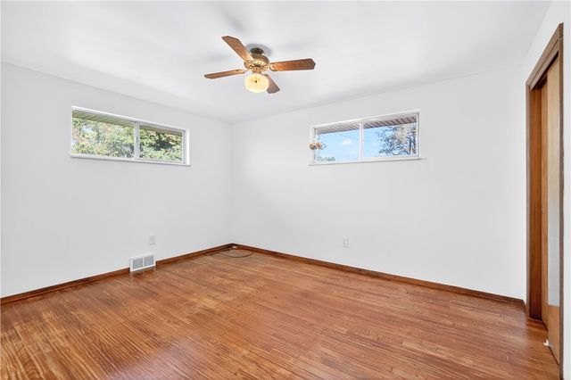 14 Holt Dr, Union Twp, PA 15332