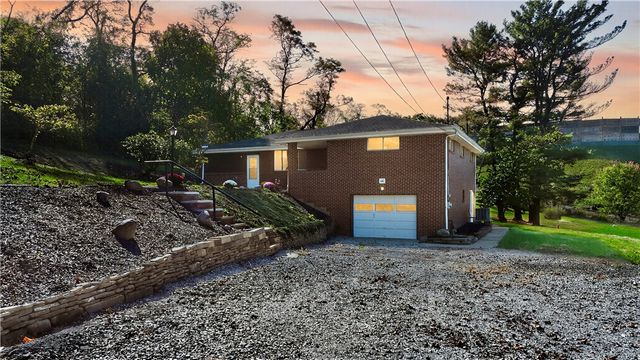 14 Holt Dr, Union Twp, PA 15332