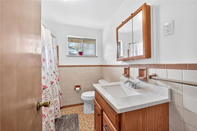 14 Holt Dr, Union Twp, PA 15332