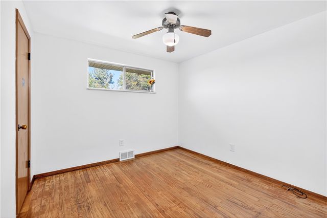 14 Holt Dr, Union Twp, PA 15332