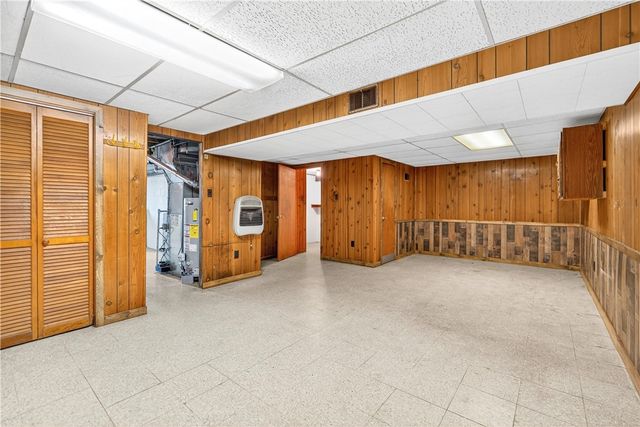 14 Holt Dr, Union Twp, PA 15332