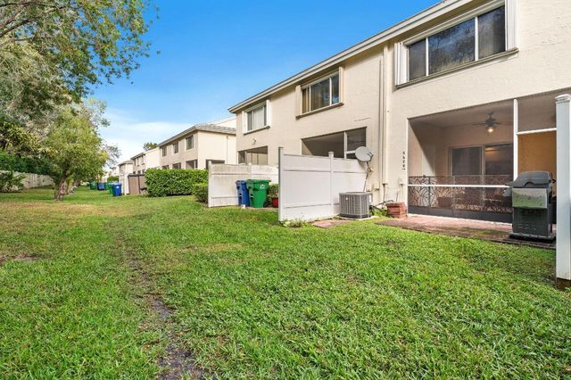 5628 NW 99th Lane, Coral Springs, FL 33076