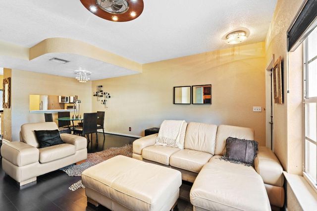 5628 NW 99th Lane, Coral Springs, FL 33076