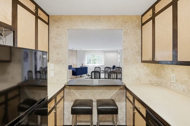 44 Elm Street 109, Worcester, MA 01609