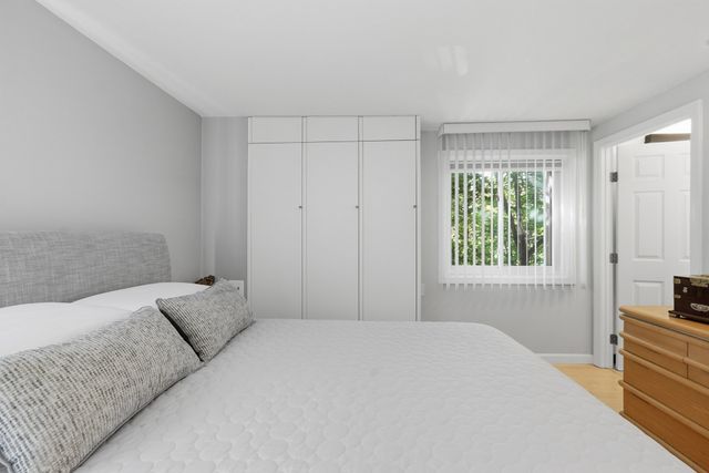 44 Elm Street 109, Worcester, MA 01609