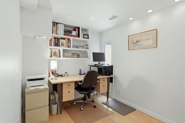 44 Elm Street 109, Worcester, MA 01609