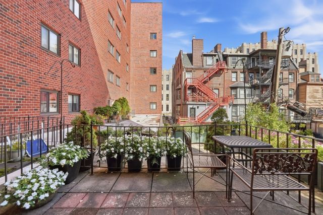 44 Elm Street 109, Worcester, MA 01609