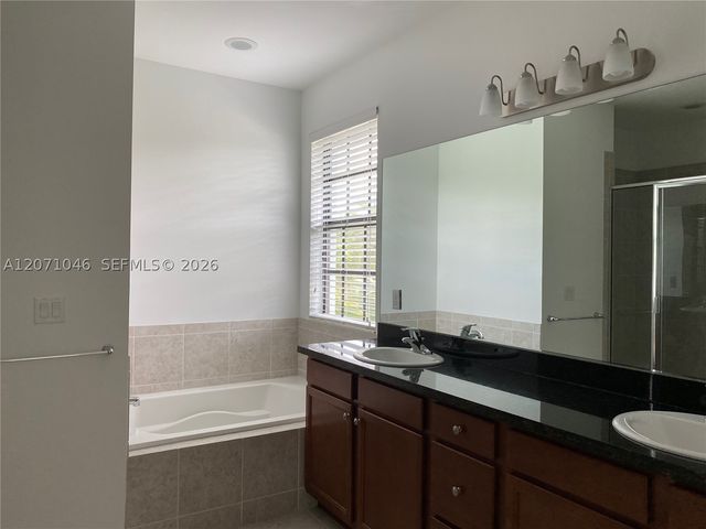 11362 SW 15th St, Pembroke Pines, FL 33025