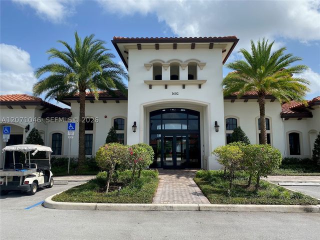 11362 SW 15th St, Pembroke Pines, FL 33025