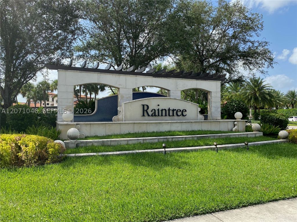 11362 SW 15th St, Pembroke Pines, FL 33025