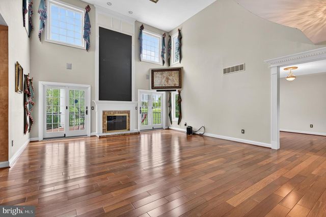 14 BALTUSROL TER, Moorestown, NJ 08057