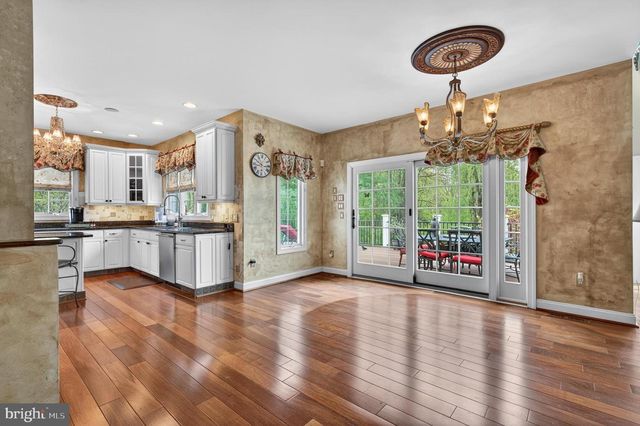 14 BALTUSROL TER, Moorestown, NJ 08057