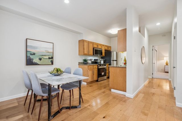 59 Marina Lakes Dr, Richmond, CA 94804