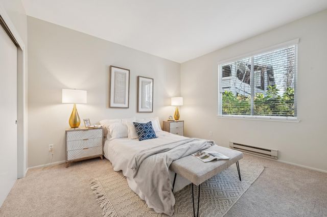 59 Marina Lakes Dr, Richmond, CA 94804