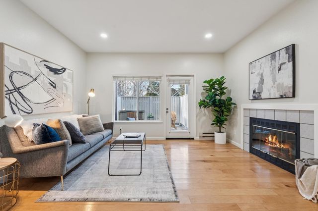 59 Marina Lakes Dr, Richmond, CA 94804