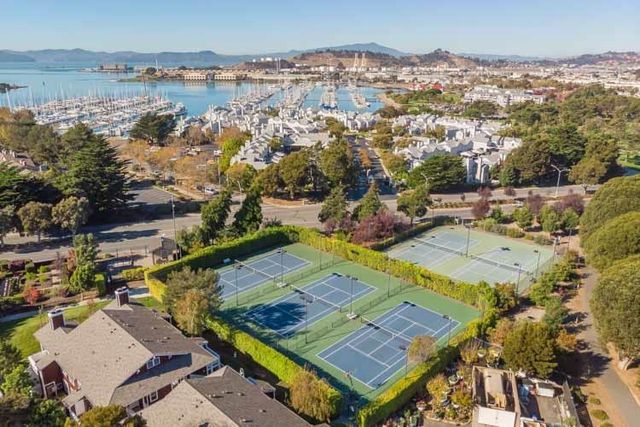 59 Marina Lakes Dr, Richmond, CA 94804