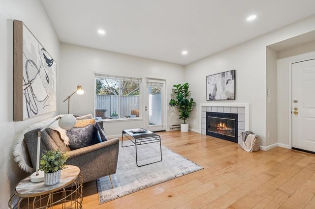 59 Marina Lakes Dr, Richmond, CA 94804