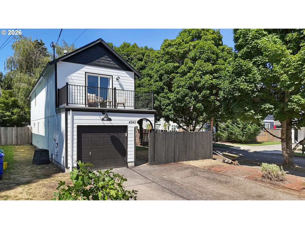 4945 Se OGDEN St, Portland, OR 97206