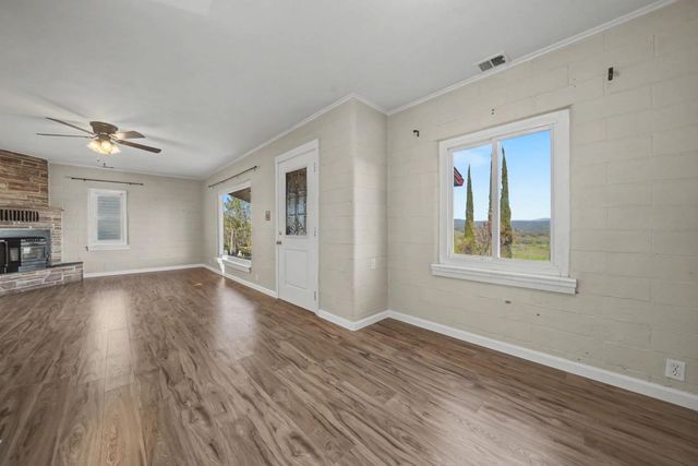 10280 Argonaut Dr, Jackson, CA 95642