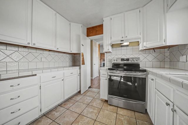 10280 Argonaut Dr, Jackson, CA 95642