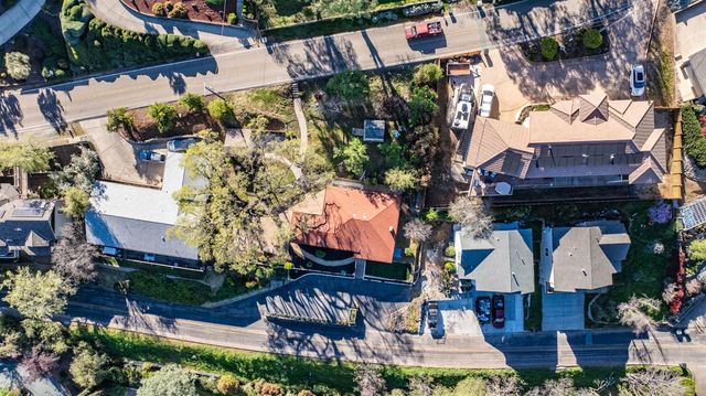 10280 Argonaut Dr, Jackson, CA 95642