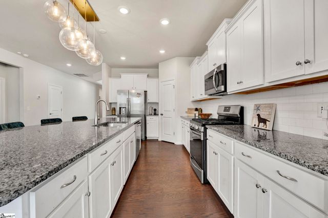 304 Double Crest Drive, Taylors, SC 29687
