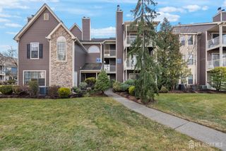 208 Blew Court, East Brunswick, NJ 08816