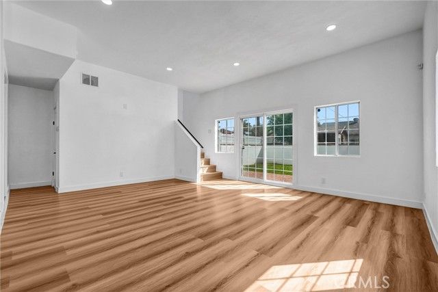 1200 S Castlegate, Compton, CA 90221