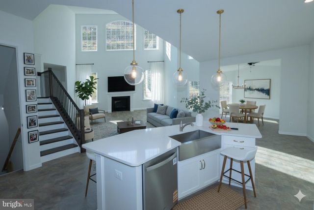 1817 COLT LN, Frederick, MD 21702