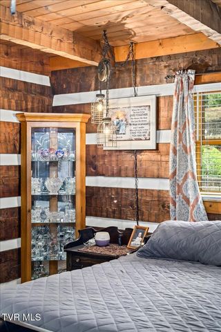 271 Caney Creek Road, Rogersville, TN 37857