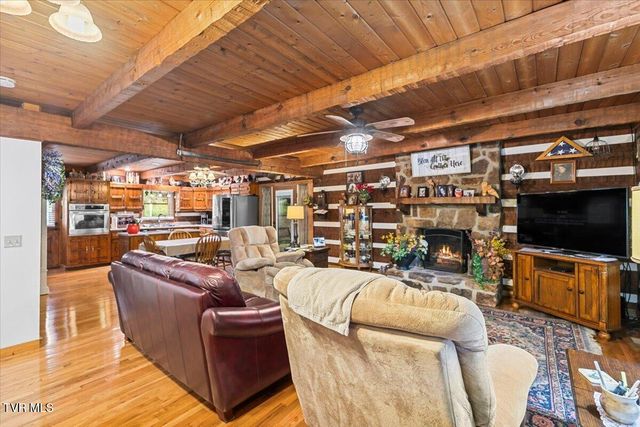 271 Caney Creek Road, Rogersville, TN 37857
