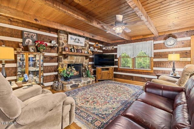 271 Caney Creek Road, Rogersville, TN 37857