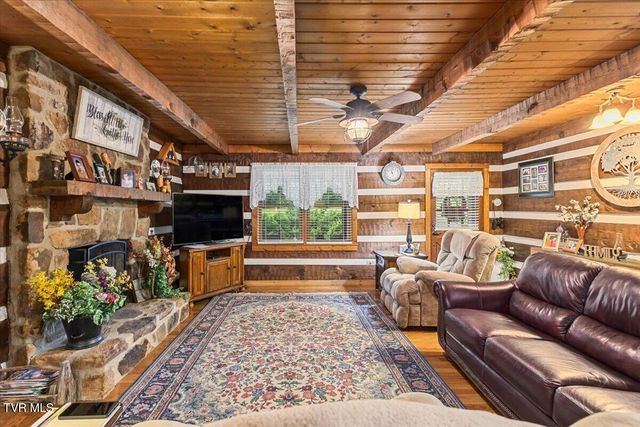 271 Caney Creek Road, Rogersville, TN 37857