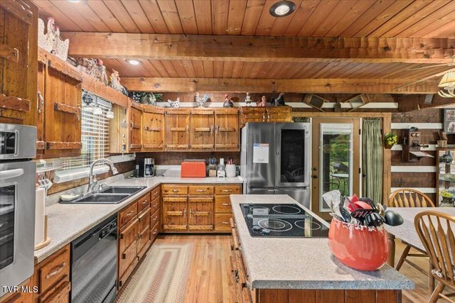 271 Caney Creek Road, Rogersville, TN 37857