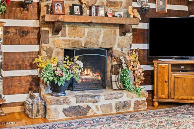 271 Caney Creek Road, Rogersville, TN 37857