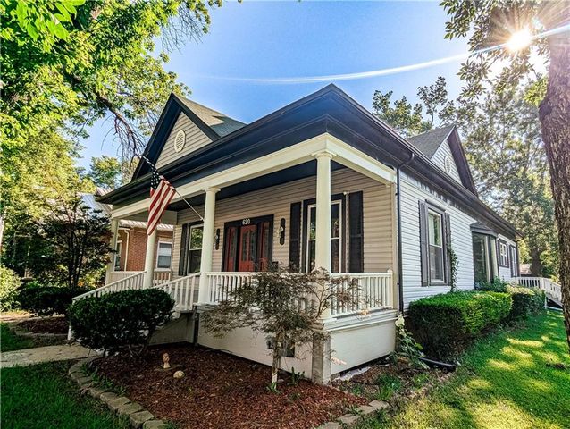 620 N Washington Street, Nevada, MO 64772