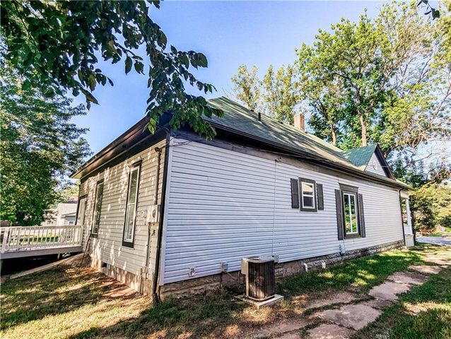 620 N Washington Street, Nevada, MO 64772