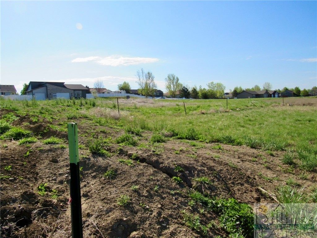 2030 Gleneagles Blvd, Billings, MT 59105 photo 3