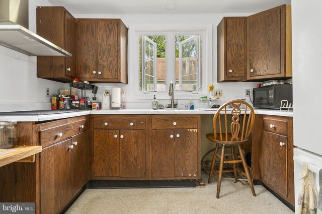819 W MINER ST, West Chester, PA 19382