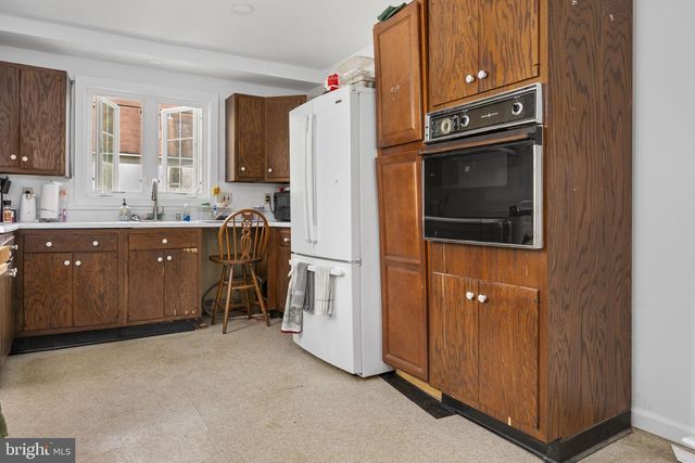 819 W MINER ST, West Chester, PA 19382