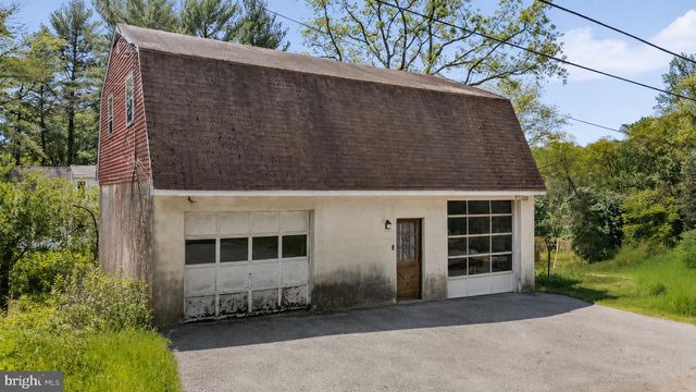 819 W MINER ST, West Chester, PA 19382
