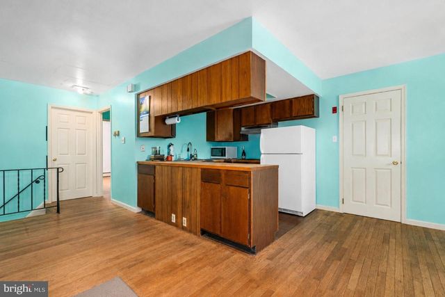 819 W MINER ST, West Chester, PA 19382