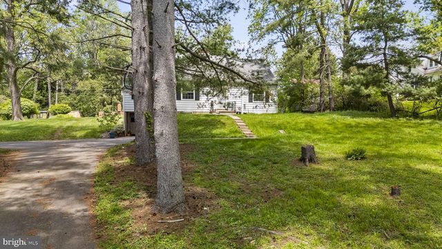 819 W MINER ST, West Chester, PA 19382