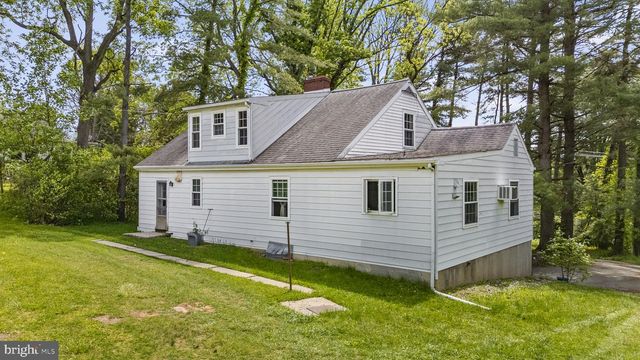 819 W MINER ST, West Chester, PA 19382