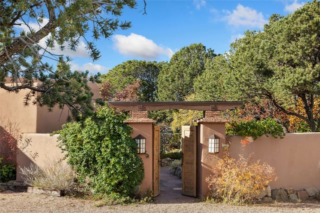 2022 Foothills Road, Santa Fe, NM 87505