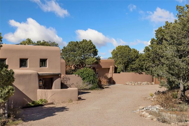 2022 Foothills Road, Santa Fe, NM 87505
