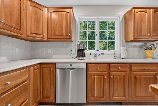 83 Rosewell Road, Bedford, NH 03110