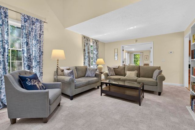 83 Rosewell Road, Bedford, NH 03110