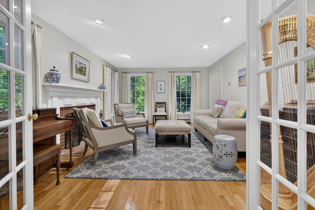 83 Rosewell Road, Bedford, NH 03110